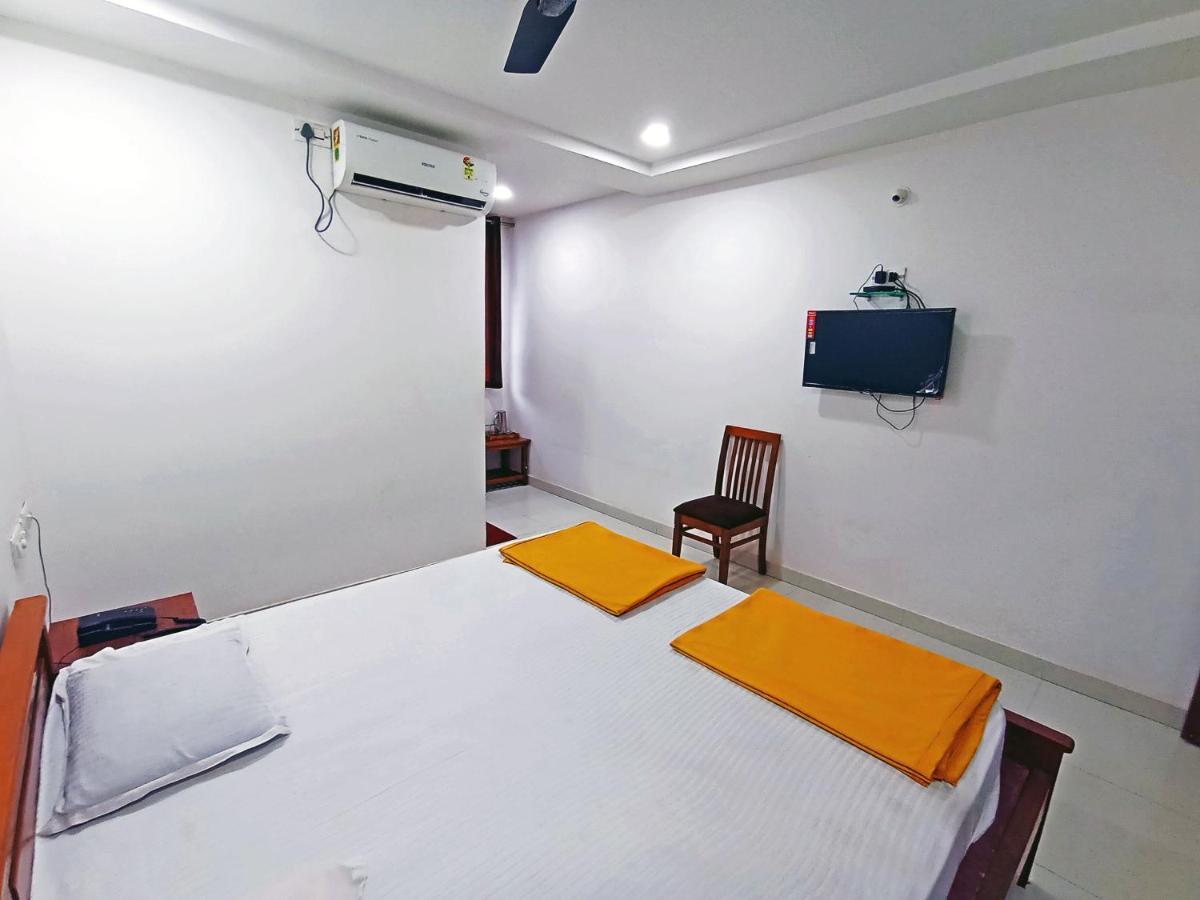 Staymaker Shri Shakti Residency Hubli Buitenkant foto