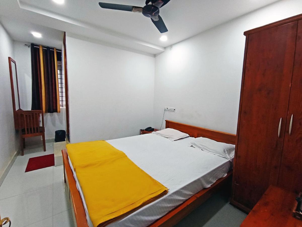 Staymaker Shri Shakti Residency Hubli Buitenkant foto