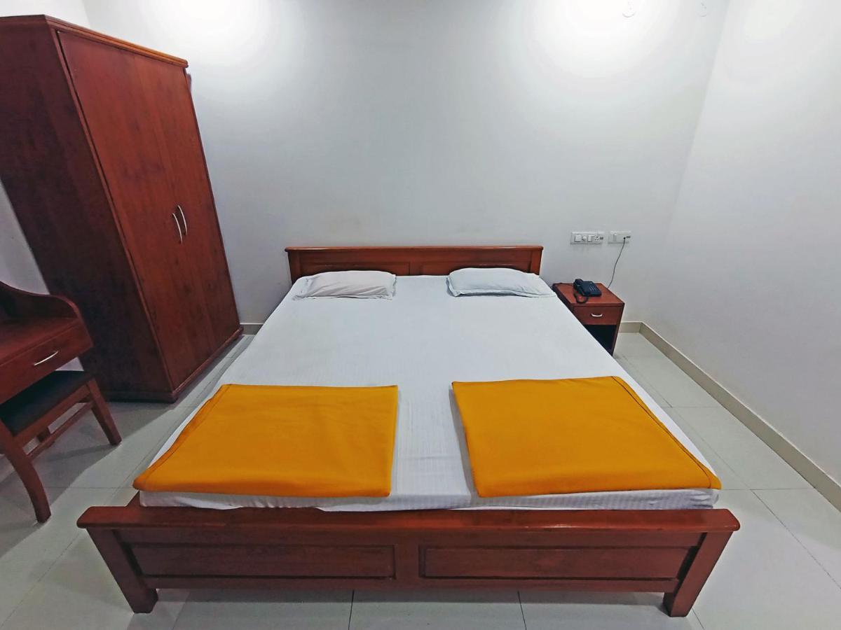 Staymaker Shri Shakti Residency Hubli Buitenkant foto