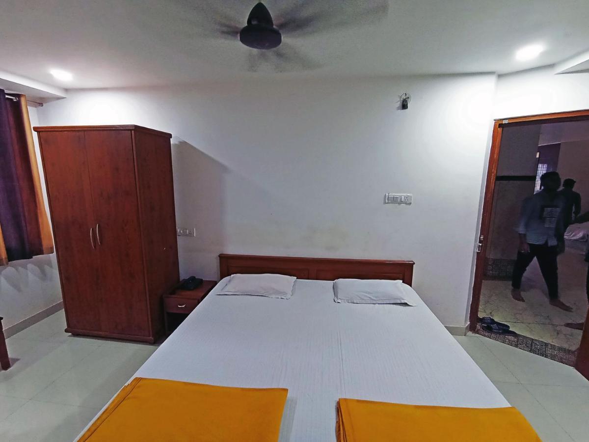 Staymaker Shri Shakti Residency Hubli Buitenkant foto