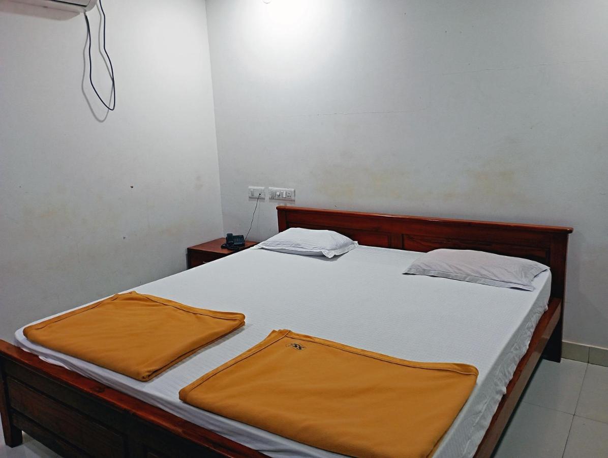 Staymaker Shri Shakti Residency Hubli Buitenkant foto