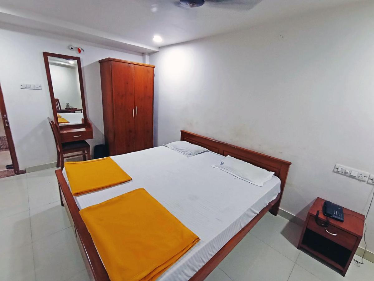 Staymaker Shri Shakti Residency Hubli Buitenkant foto