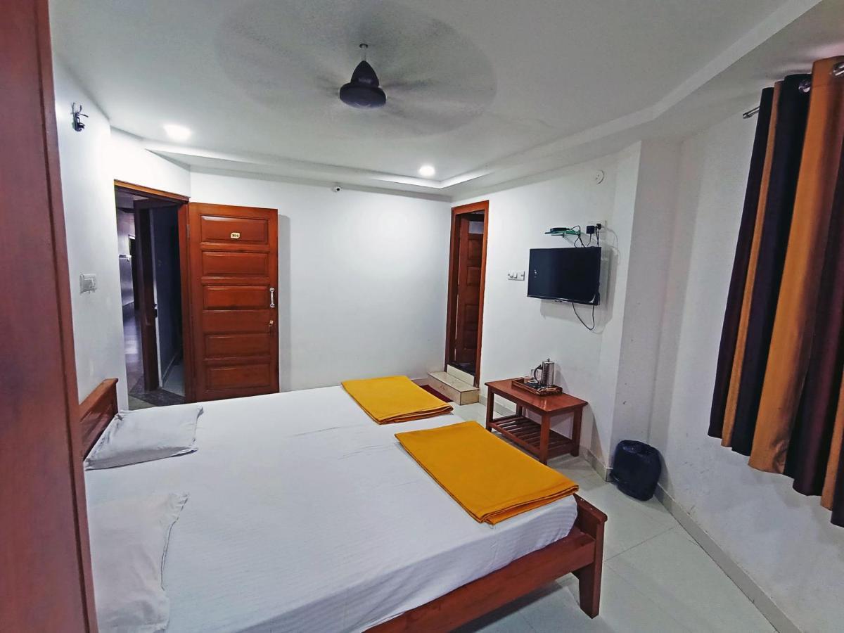 Staymaker Shri Shakti Residency Hubli Buitenkant foto