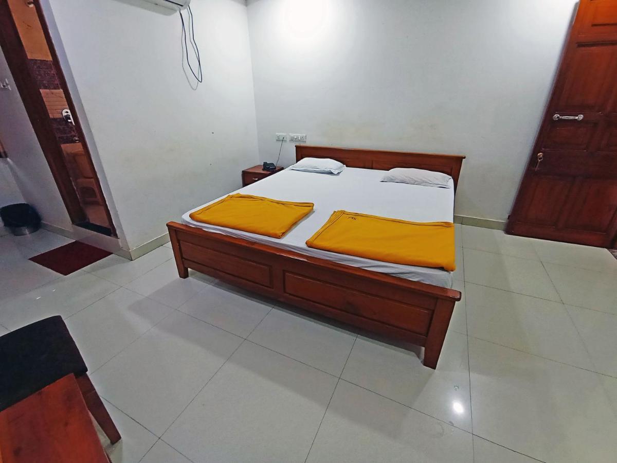 Staymaker Shri Shakti Residency Hubli Buitenkant foto