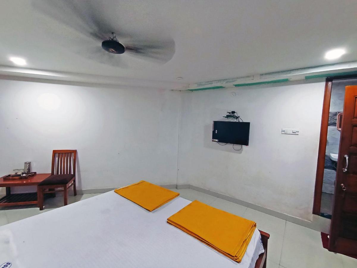 Staymaker Shri Shakti Residency Hubli Buitenkant foto