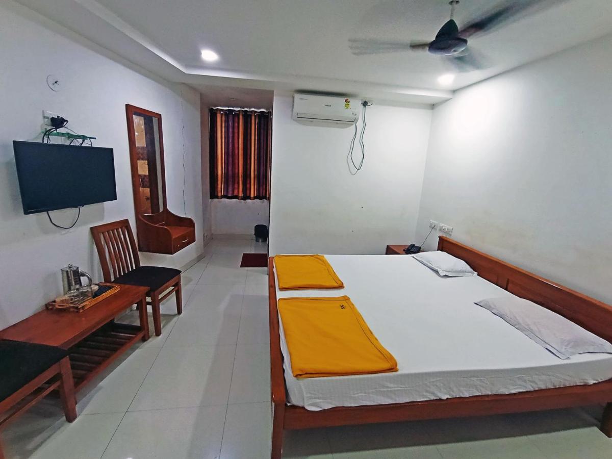 Staymaker Shri Shakti Residency Hubli Buitenkant foto