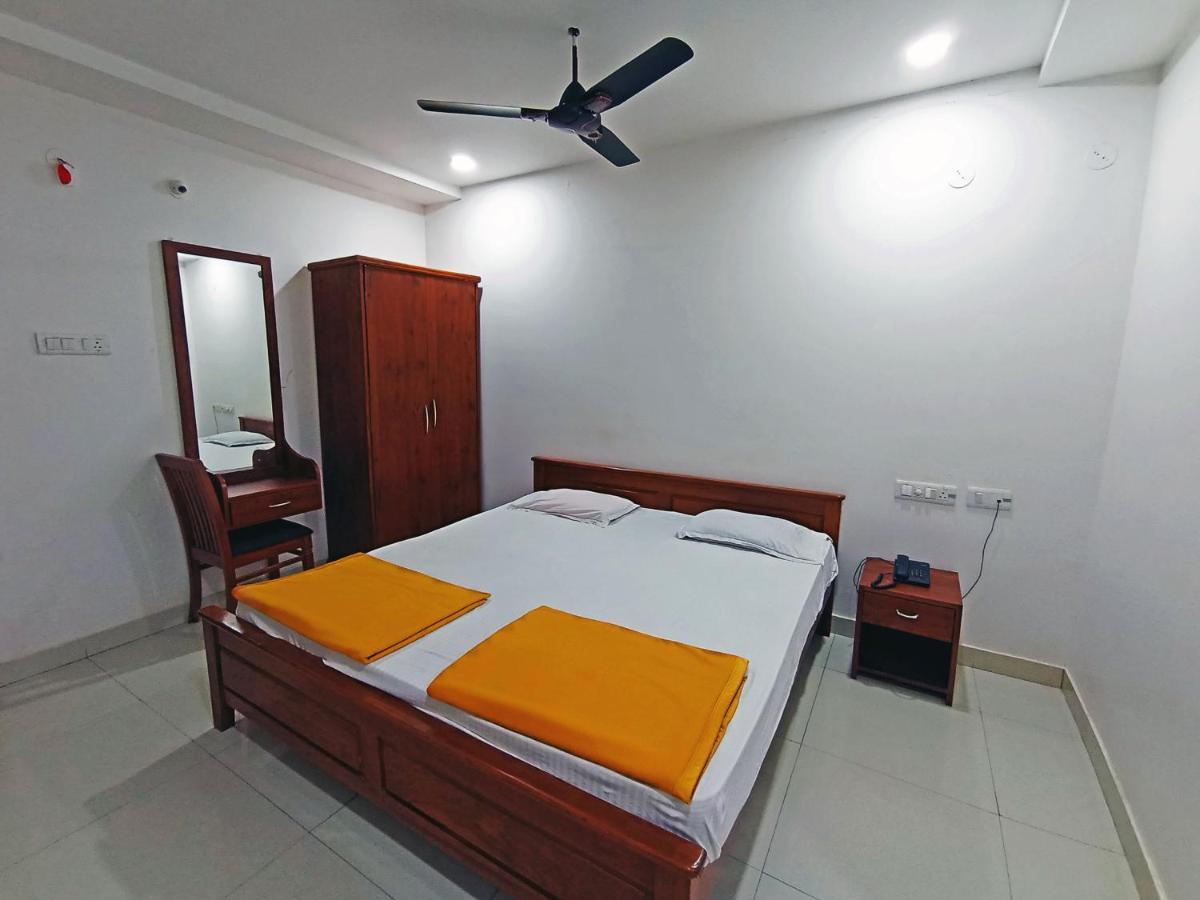 Staymaker Shri Shakti Residency Hubli Buitenkant foto