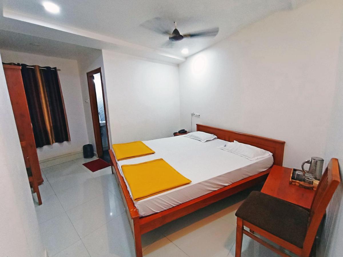 Staymaker Shri Shakti Residency Hubli Buitenkant foto