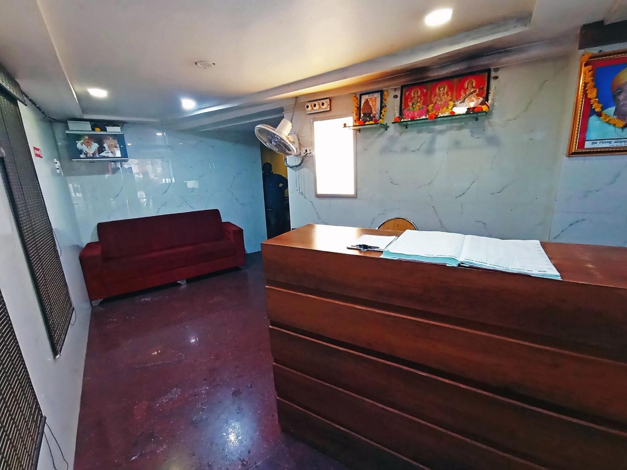 Staymaker Shri Shakti Residency Hubli Buitenkant foto