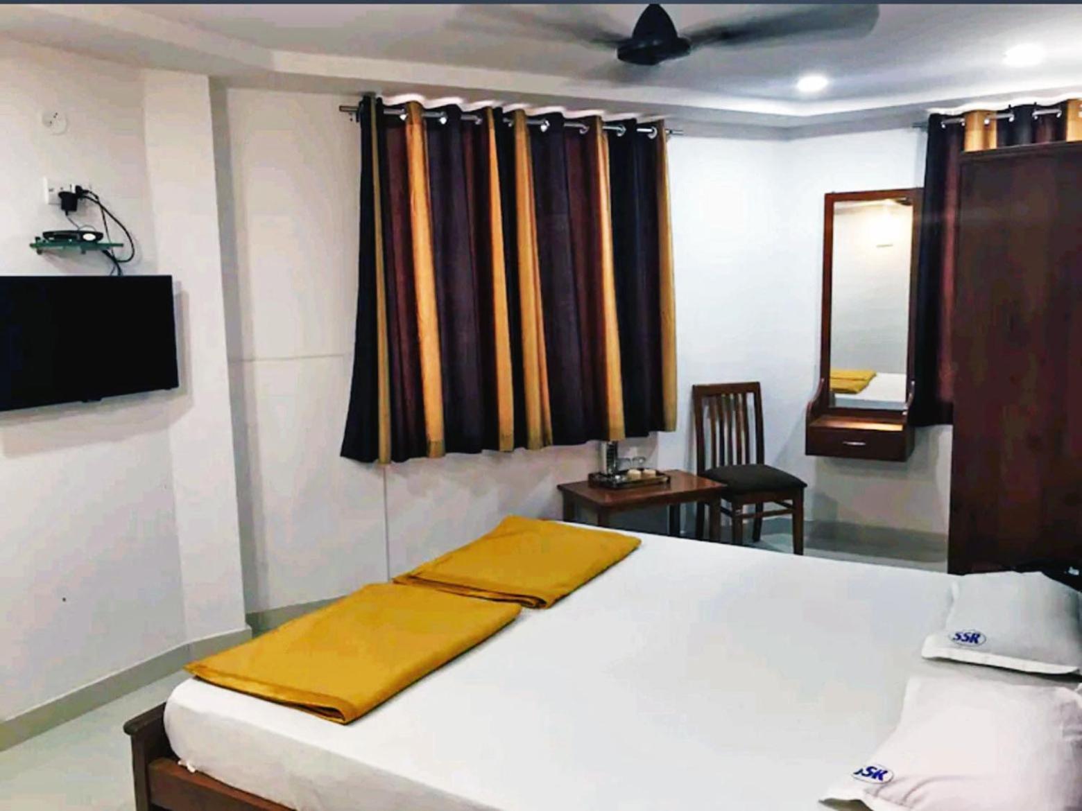Staymaker Shri Shakti Residency Hubli Buitenkant foto